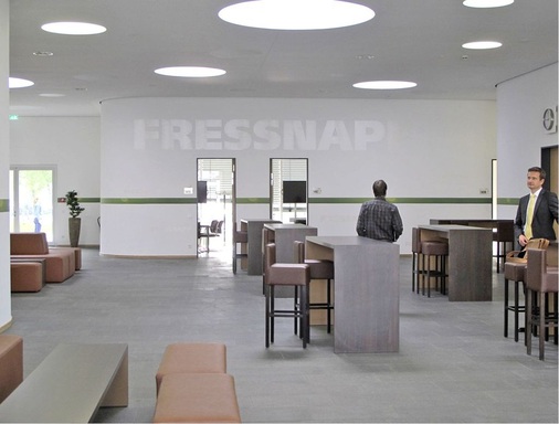 Abb. 2 ... und Lobby. Europas größte ­Fachmarktkette für Heimtierbedarf schult hier jährlich 2500 Franchisepartner und Mitarbeiter.