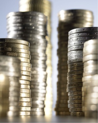 Die Grünen wollen neben dem CO2-Gebäude­sanierungsprogramm einen Energiesparfonds mit 3 Mrd. Euro/a einrichten, der besonders Maßnahmen in Stadtteilen mit vielen einkommensschwachen Haushalten fördern soll.