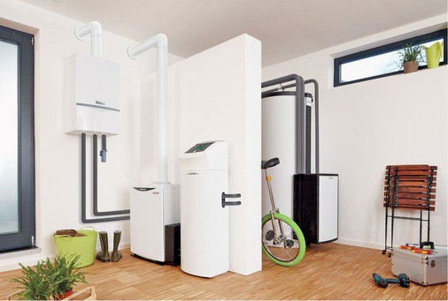 Abb. 3 Künftig wird immer wieder intensive Aufklärungsarbeit geleistet werden müssen, warum eine ­kostengünstige Anlage mit einer guten Energie-Effizienzklasse im Betrieb teurer sein wird als eine ­größere Investition, die aber die Erfordernisse des Gebäudes und seiner Bewohner berücksichtigt. ­Vermieden hätten dies produktgruppenspezifische Etiketten, die EU-Kommission ist diesem ­Branchenvorschlag aber nicht gefolgt.