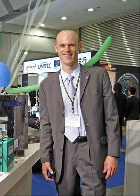 Abb. 3 Sven Rentschler: „Das Induktionsprinzip spart Energie und vermeidet in Großküchen ­Zugluftprobleme. Zudem wird die Abscheidung durch eine induktionsbedingte Kondensation der Dampfmoleküle im Abscheider verbessert.“