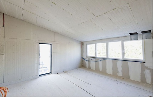 Abb. 3 In den Nebenräumen übernehmen zusätzlich zur Deckenfläche auch die Wände Heiz- und Kühllast. - © Viega
