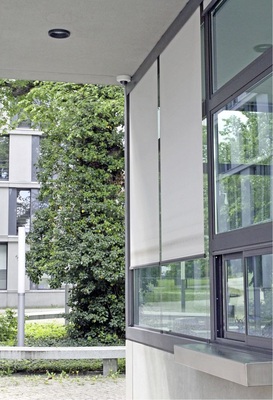 Abb. 3 Alle Eingänge und Pforten sind videoüberwacht und mit Türsprechanlagen gekoppelt.