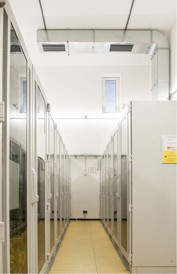 Abb. 4 Die Abwärme der Serverschränke in den zwei Serverräumen wird mit Frecolair-Anlagen energiesparend abgeführt. - © Menerga
