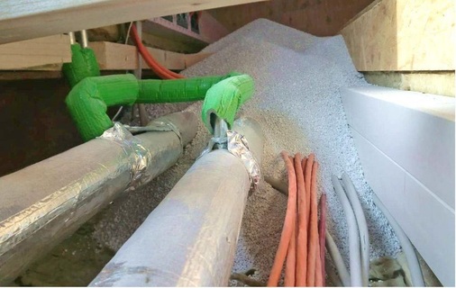 Abb. 3 Präventiver Schutz der Leitungen einer Kabelpritsche vor ­äußerer Flammen­einwirkung sowie ­untereinander im Falle von Kurzschlüssen.