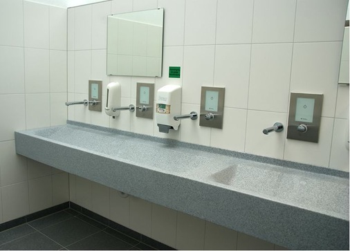 Abb. 4 …mit Spezial-Armaturen von Schell ­ausgestattet.