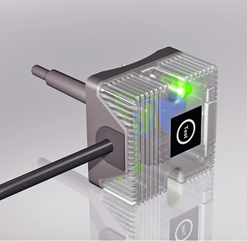 

Abb. 3

 Thermoelektrische Auslöseeinrichtung (Temperatursicherung): Zwei LEDs in Rot und Grün zeigen den Zustand von Antrieb und Klappe an. Grün heißt „geöffnet und betriebsbereit“, Rot bedeutet „per Knopfdruck geschlossen“. Leuchtet keine Diode, fehlt die Betriebs-spannung, etwa weil die Temperatursicherung angesprochen hat. 

