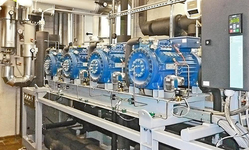 
4
 CO
2
-Kälte-maschine (12/16 °C) mit Hochtemperatur-Wärmenutzung (80/40 °C) beim SWR Baden-Baden. 
