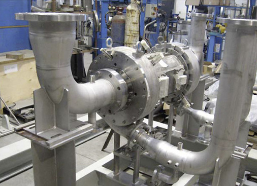 <p>
<span class="GVAbbildungszahl">9</span>
 Zweistufiger Turboverdichter, der mit Wasser als Kältemittel arbeitet. Damit sind Heißwassertemperaturen bis 140 °C erreichbar. 
</p> - © Bild: JCI

