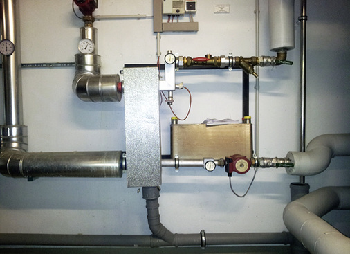 
3
 Die beiden Plattenwärmeübertrager werden jährlich inspiziert, trinkwasserseitig wurden dabei keine Kalkablagerungen festgestellt. 
