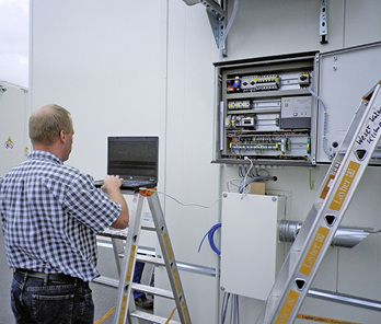 



5
 Über die frei verfügbare Software Free Studio können die Regler des Free-Way-Systems mit fünf Standard-Programmier-sprachen frei programmiert werden. 
