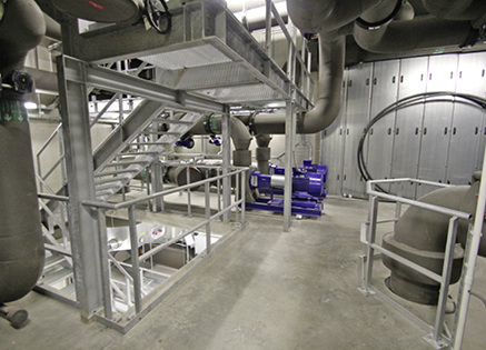 
3
 (Kälte)Technikturm des Deutschen Klimarechenzentrums (DKRZ).



