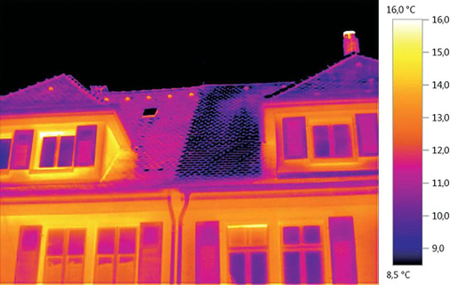 



8
 Wärmebildkameras nutzte bisher vor allem die Dämmstoff-Branche. Inzwischen gibt es einfach zu bedienende, vergleichsweise preis-werte Geräte für Heizungsbauer, Maler, Elektriker und Bauhandwerker zum Aufspüren von Wärmeanomalien. 
