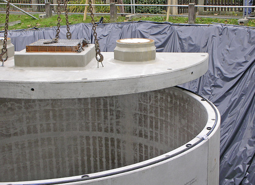 



3
 Die Beton-Fertigteile wurden vor Ort verschraubt. 
