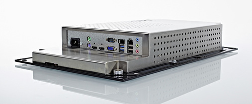 



7
 … neben dem Front-USB-Anschluss stehen auf der Rückseite zahlreiche Anschluss-Ports für die Einbindung ins Hausnetz zur Verfügung.
