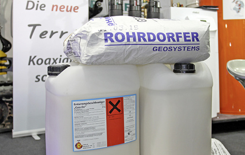 



2
 Entscheidend für die Qualität einer Erdwärmesonde sind das Verfüllmaterial, der Verfüllvorgang und der Zeitpunkt der Druckprobe. 
