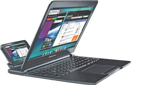 



8
 Auch das gibt es: Ein Smartphone namens Atrix, dass sich mit der entsprechenden Zusatzausstattung in ein Notebook verwandeln lässt. 
