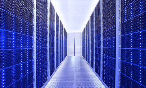 
8
 Beim Online-Backup werden die Daten über möglichst schnelle, gesicherte Internet-Verbindungen hochgeladen und in besonders gesicher-ten Rechenzentren aufbewahrt. 



