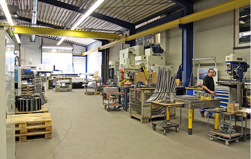 
6
 In diesem Laserschneid- und Biegezentrum auf der Schwäbischen Alb konnte durch Harmonisierungsmaßnahmen die Produktivität um bis zu 30 % gesteigert werden. 



