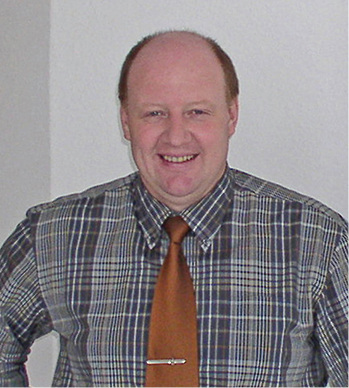 
4
 Stephan Meinschäfer: „Für die Beheizung hoher Hallen sind Dunkelstrahler ideal.“ 



