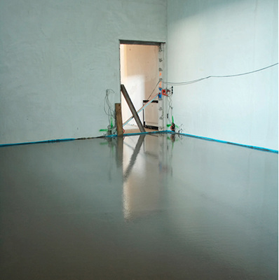 



5
 Für Fliesen und Naturstein wird eine Belegreife nach 24 Stunden und für Weichbeläge nach drei Tagen erreicht. 
