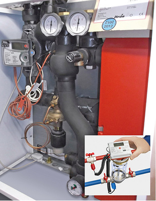 
4
 Bei den Zählern setzten die Mitwitzer auf Ultraschallkompaktwärmezähler: CF Echo II (links oben im Bild) und Integral-MK UltraMaXX (im Kasten abgebildet), der Ultraschalltechnologie und Messkapselsystem vereinigt. 



