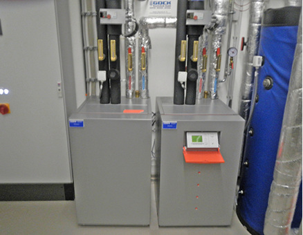 



4
 Wärmepumpe. Eine Stilllegung von neun Energiepfählen hätte für das Heizkonzept und die Gesamtanlage Konsequenzen gehabt. 
