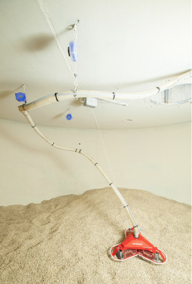 
5
 Das Entnahmesystem wird zum Befüllen des Speichers hochgezogen.



