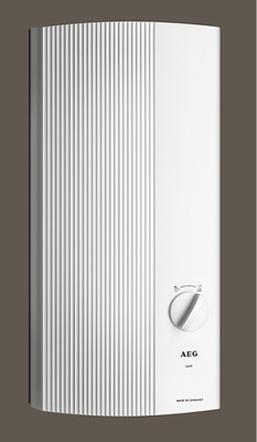 



4
 In den Duschanlagen stellen elektronisch gesteuerte Durchlauferhitzer vom Typ DDLE Easy eine konstante Warmwassertemperatur sicher.
