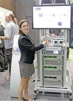 
4
 Nina Munzke, Projektleiterin vom SafetyFirst-Projekt des KIT: „Bei unseren Heimspeicher-Tests geht es nicht um einen Produktvergleich à la Stiftung Warentest, sondern um eine Bewertung von Heimspeichern nach dem Sicherheitsleitfaden.“ 



