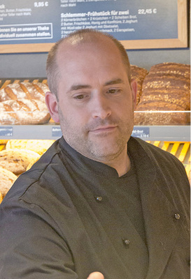 



1
 Rund 1,5 Mio. Euro hat Thomas Koch für die Modernisierung seiner Bäckerei in Balingen-Engstlatt investiert. 
