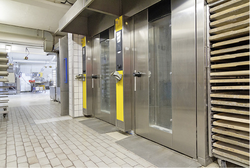 
3
 Die Abgasabwärme von zwei neuen Wagenöfen wird bei 90 °C ausgekoppelt und für die Trinkwassererwärmung und die Raumheizung verfügbar gemacht. 



