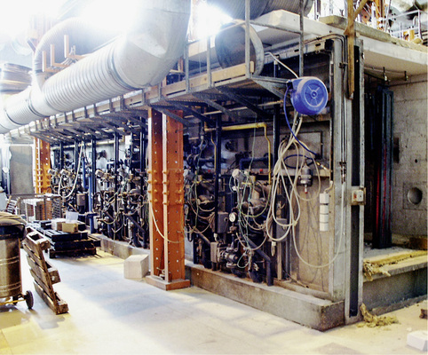 



2
 Brandofen in der MPA Stuttgart zur Prüfung der Feuerwiderstandsdauer von Rohrschellen.
