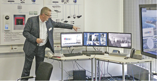 
5
 Treibende Kraft für integrierte Gebäudeautomationssysteme ist die Sicherheitsbranche. Dort könnte man die Anzahl der Überwachungskameras reduzieren, wenn die Auswertungsprozesse effizienter wären.
