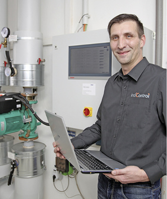 
3
 Heiko Steppan: Zunächst haben wir mit der Durchflussregulierung der Heizkreise experimentiert und dann daraus das System indiControl entwickelt. 



