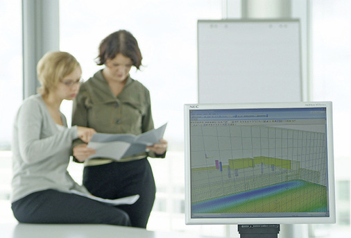 



3
 Beim Umstieg von der zeichnungsorientierten auf die modellorientierte Planungsmethode stehen Mitarbeiter und Werkzeuge im Fokus. 
