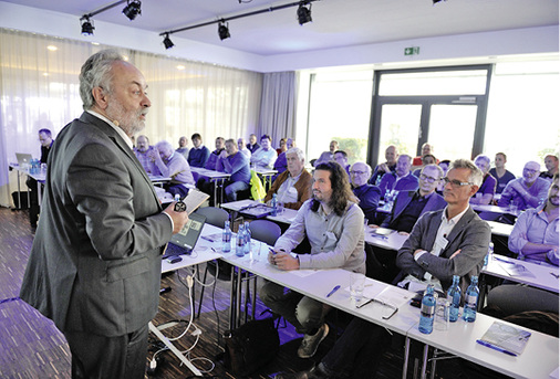 



2
 Michael Günther versetzte sich in die Rolle eines UsI, der mit einem erhöhten Legionellenbefund konfrontiert ist. 
