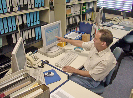 



6
 Analoge Funktionsbeschreibungen generieren keinen Mehrwert, digitale Versionen könnten die Gebäudetechnik revolutionieren, so die Vision von Prof. Dr.-Ing. Norbert Fisch. 
