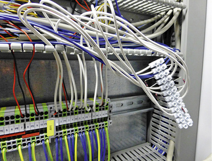 



6
 Fahrlässige Überbrückung der Thermoüberwachungen elektrischer Antriebe. 
