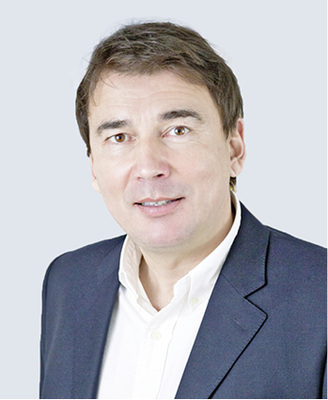 



2
 Germo Ritzmann: Die Leistungsfähigkeit unserer der Luftschottanlage wird mittels der Durchzugszahl (DZ) definiert und garantiert. Bis heute ist uns kein Luftschleierhersteller bekannt, der die Abschottungswirkung konkret definieren und garantieren kann.
