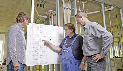 



2
 Mit der Komplexität der Hydraulik einer Trinkwasseranlage steigen auch die Herausforderungen für eine hygienisch-mikrobiologische Stabilität im Trinkwasser. 
