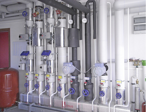 



4
 „Maschinenraum“ im MST-Verwaltungsgebäude. 
