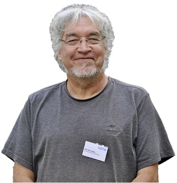 



3
 Dirk Heimberg: Im Krankenhausbetrieb ist eine deutliche Vernetzung und technologische Konvergenz von Zentral-IT, Medizintechnik, Gebäude- und Sicherheitstechnik zu verzeichnen. 
