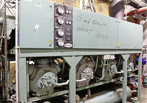 



3
 Kältemittel aus stillgelegten Kälteanlagen spielen heute eine wichtige Rolle zur Beschaffung zusätzlicher Kontingente. Diese R22-Anlage wurde bereits 2009 stillgelegt. 
