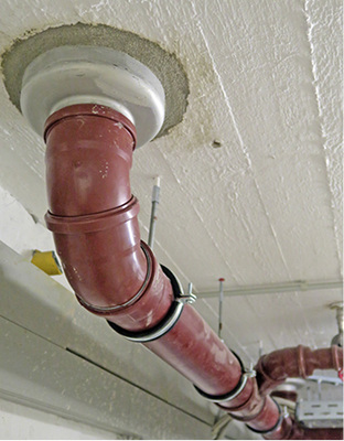 



2
 Im Untergeschoss des ehemaligen Casinos und des Gebäudes A wurden die Abwasserleitungen mit dem System Master 3 umgesetzt. 
