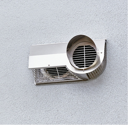 



6
 Zehnder-Kombi-Außenwandgitter: Mit einer durchdachten Formgebung benötigt das Fassadenelement für Außen- und Fortluft nur eine Durchdringung der Gebäudehülle. 
