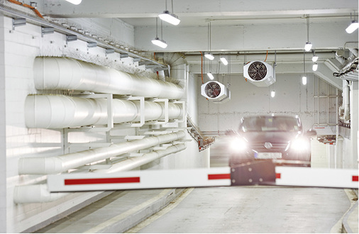 



2
 Entlüftung und Entrauchung von Parkgaragen: Sind Jet-Ventilatoren in der Abwägung von Bau- und Betriebskosten die wirtschaftlichste Lösung, … 
