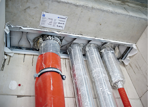 
3
 Feuerwiderstandsfähige Installationsschächte sind eine sichere Art der Stockwerksdurchdringung im Wohn- oder Gewerbebau. Sie erfüllen die bauordnungsrechtlichen Anforderungen, sodass angrenzende Brandabschnitte für die Dauer von 30 bzw. 90 min sicher vor der Feuer- und Rauchübertragung über die Installationsschächte geschützt sind. 



