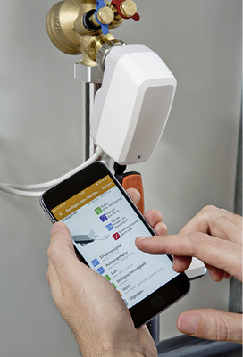 



4
 Optimale Regelergebnisse liefert die Kombina-tion mit einem stetigen Stellantrieb. Der digitale Stellantrieb TA-Slider lässt sich mithilfe eines Smartphones via Bluetooth und extern anzuschließendem Dongle vollständig individuell konfigurieren.
