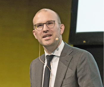 



2
 Robert Elixmann: Bei BIM-Projekten sei es sehr verbreitet, dass sich Auftraggeber schon bei den Vertragsverhandlungen von Auftragnehmern einen groben, vorläufigen BIM-Abwicklungsplan anbieten lassen. Sie wollen damit schon vor der Beauftragung überprüfen, ob der Auftragnehmer tatsächlich auch etwas von BIM versteht und die Auftraggeber-Informations-Anforderungen erfüllen kann.“ 
