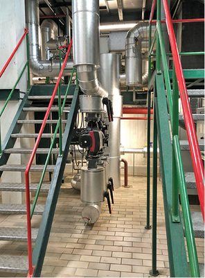 
2
 Dampf-Wärme-Übergabestation mit Sekundärumwälzpumpen. 



